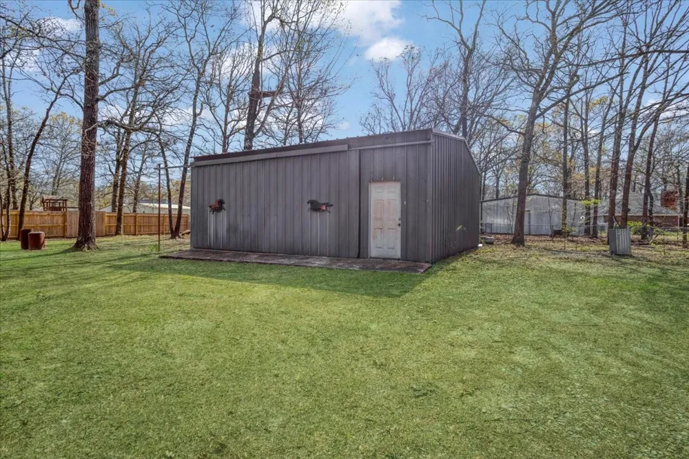 225 Red Oak Lane Powderly, TX 75473