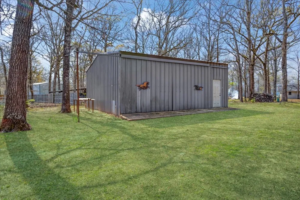 225 Red Oak Lane Powderly, TX 75473