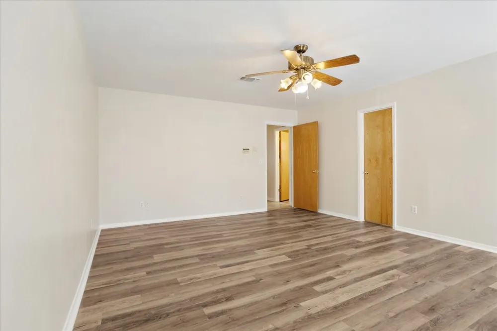 225 Red Oak Lane Powderly, TX 75473