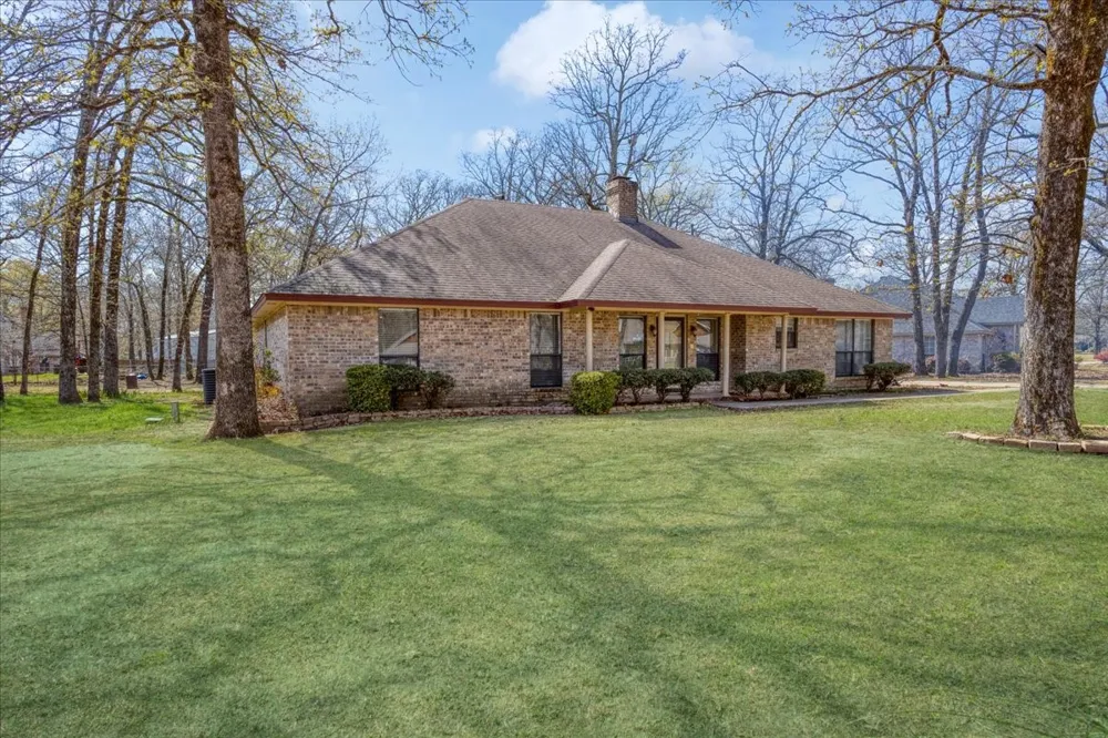 225 Red Oak Lane Powderly, TX 75473