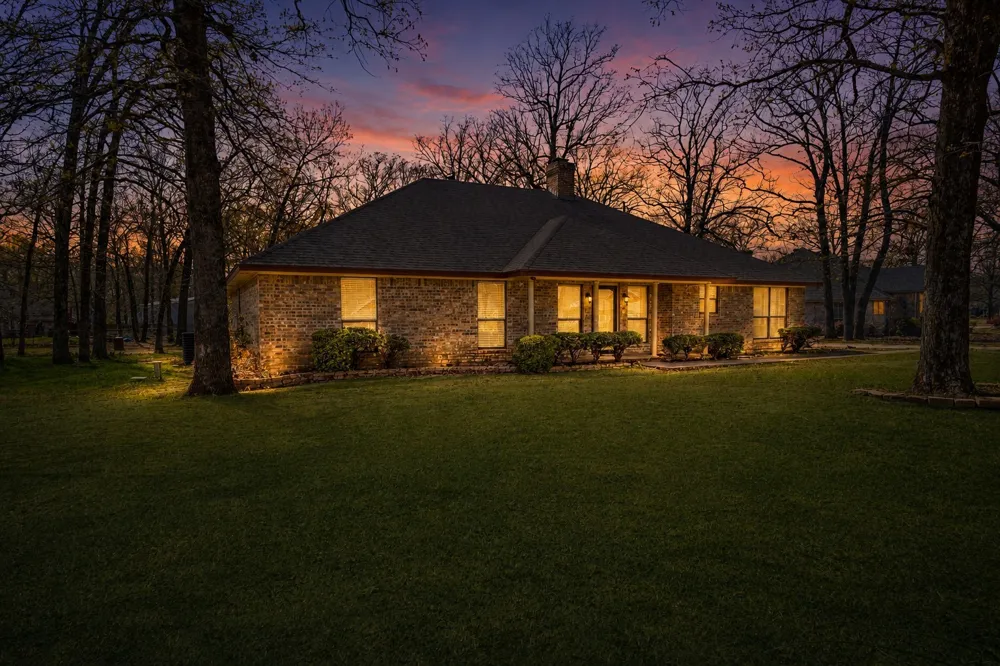 225 Red Oak Lane Powderly, TX 75473