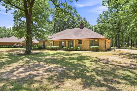 225 Red Oak Lane