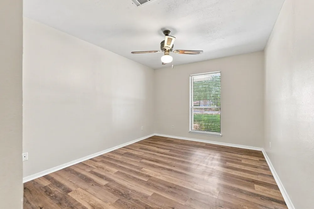 225 Red Oak Lane Powderly, TX 75473