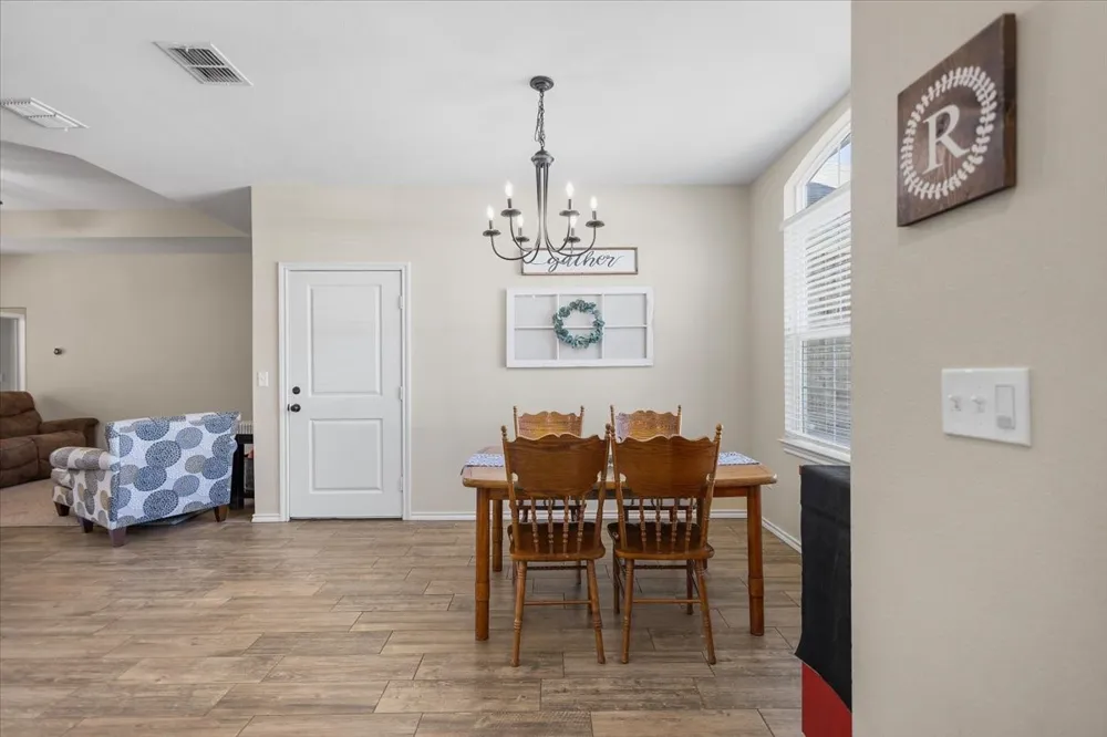 307 Mission Crest Circle Lindale, TX 75771
