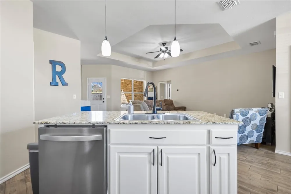 307 Mission Crest Circle Lindale, TX 75771