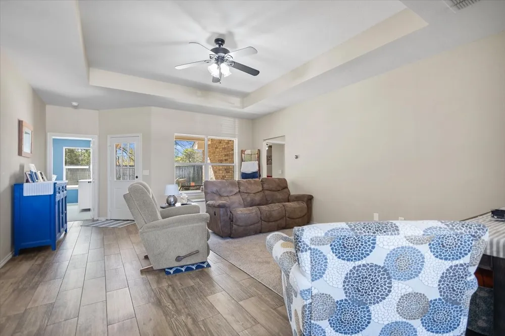 307 Mission Crest Circle Lindale, TX 75771