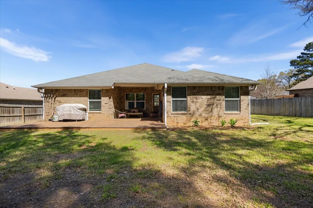 307 Mission Crest Circle Lindale, TX 75771