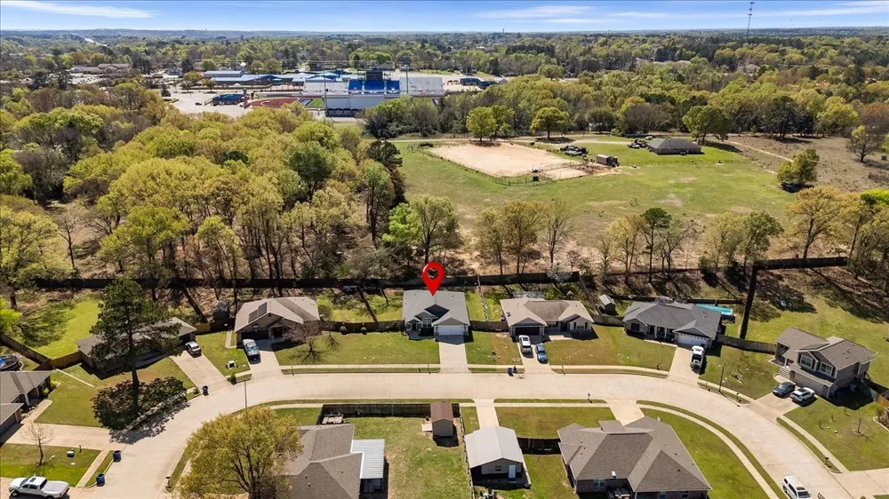 307 Mission Crest Circle Lindale, TX 75771