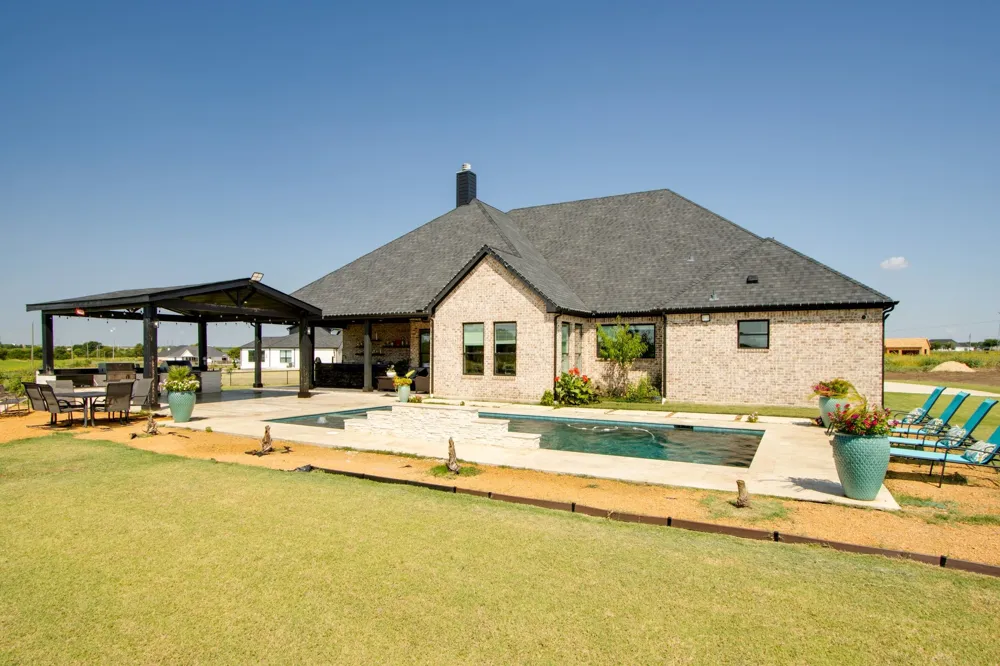 7299 Tom Trail Krum, TX 76249