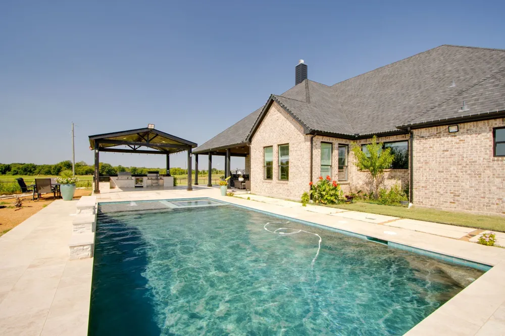 7299 Tom Trail Krum, TX 76249