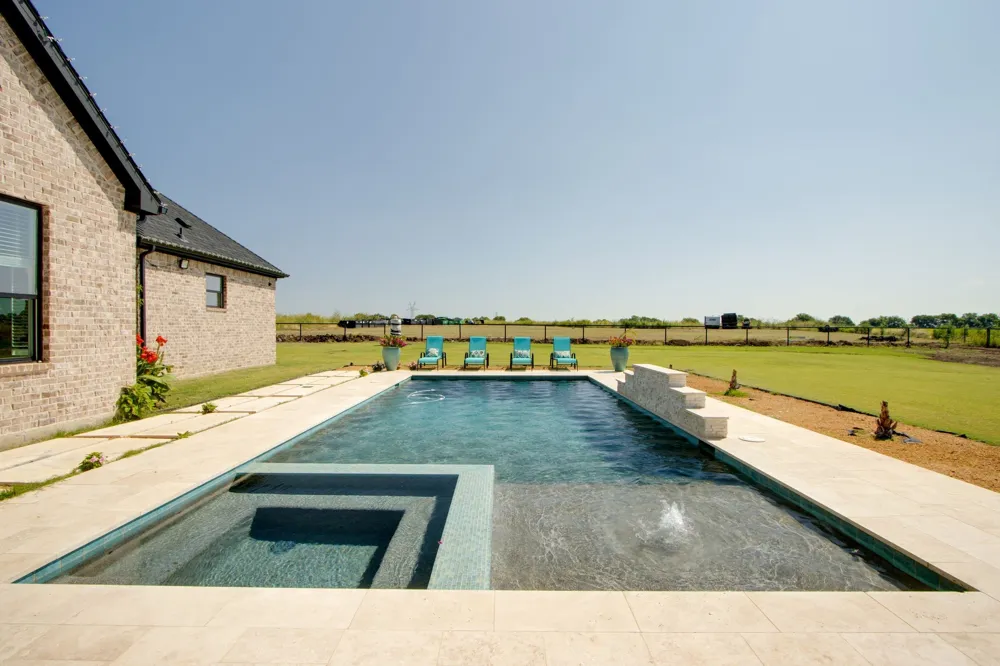 7299 Tom Trail Krum, TX 76249