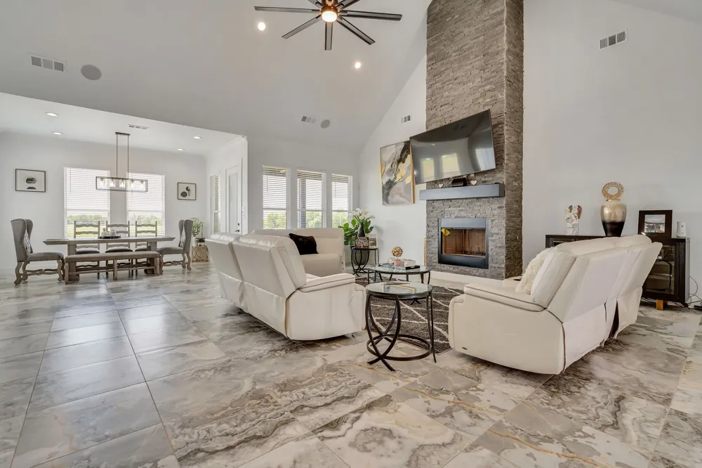 7299 Tom Trail Krum, TX 76249