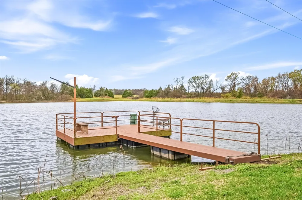 17311 E Us-82 Honey Grove, TX 75446