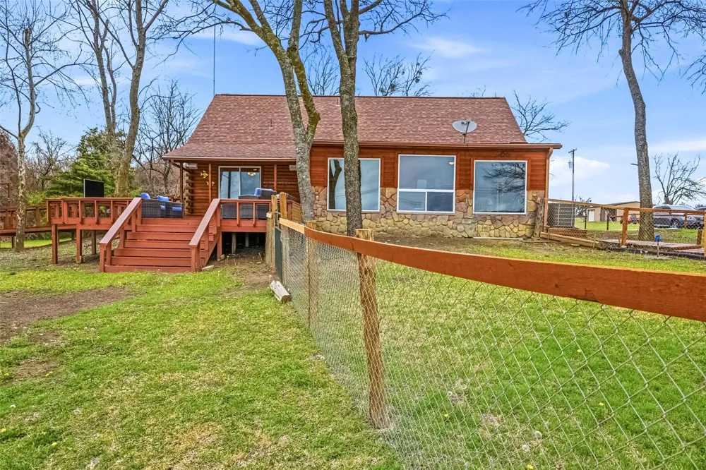 17311 E Us-82 Honey Grove, TX 75446