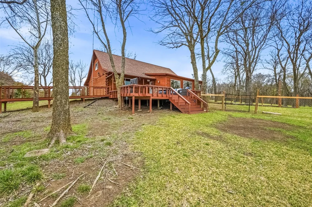 17311 E Us-82 Honey Grove, TX 75446