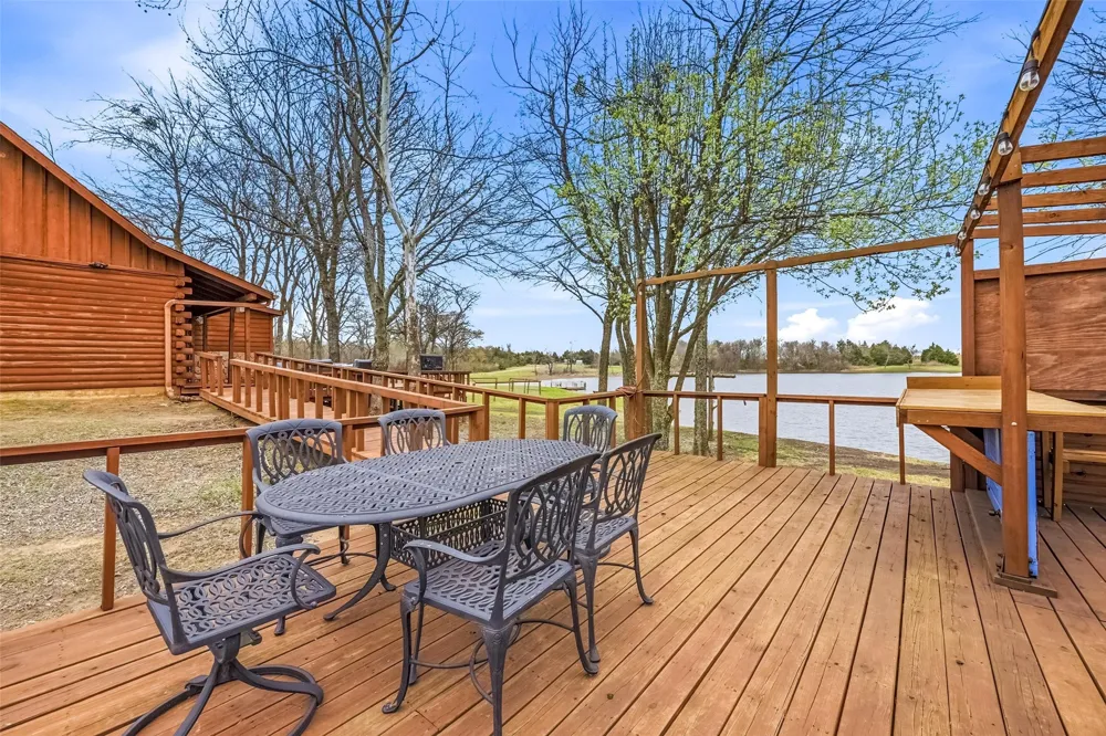 17311 E Us-82 Honey Grove, TX 75446