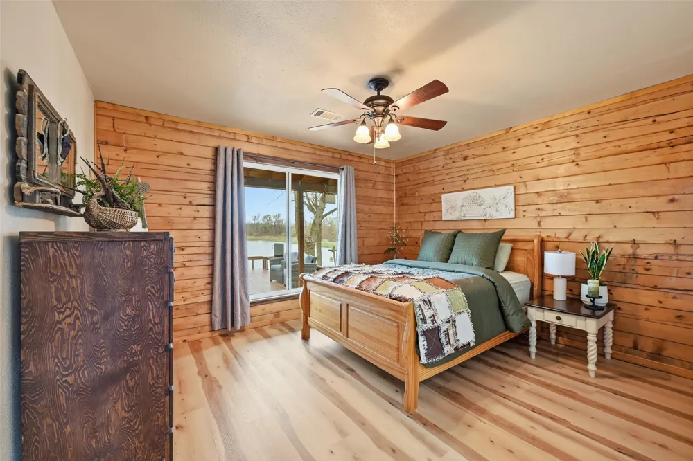 17311 E Us-82 Honey Grove, TX 75446