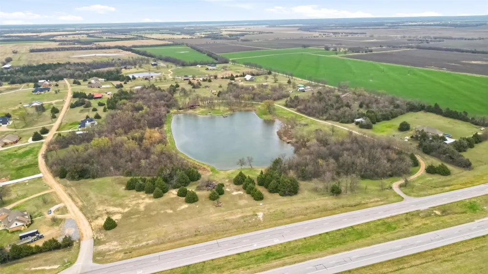 17311 E Us-82 Honey Grove, TX 75446