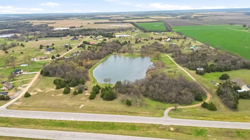 17311 E Us-82 Honey Grove, TX 75446