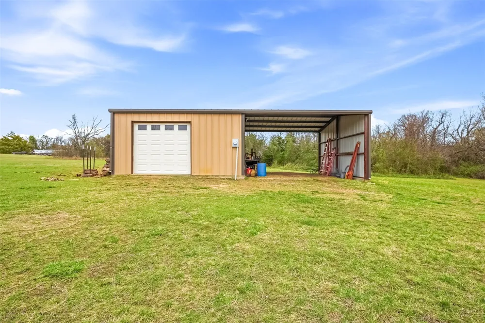17311 E Us-82 Honey Grove, TX 75446