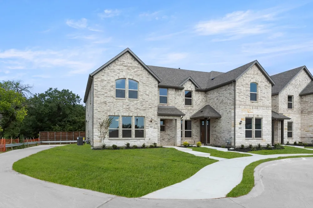 1991 Gentle Oak Trail Corinth, TX 76210