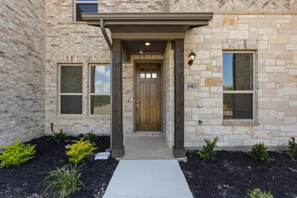 1983 Gentle Oak Trail Corinth, TX 76210