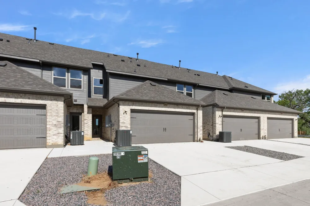 1983 Gentle Oak Trail Corinth, TX 76210