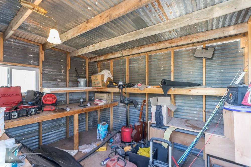 576 Mccartney Lane Tye, TX 79563