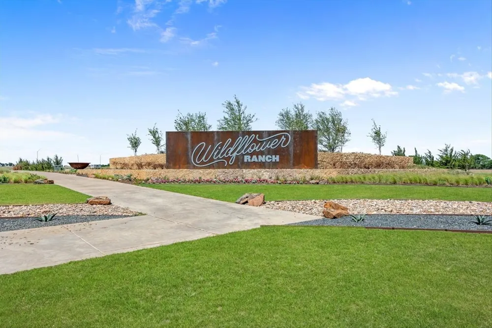 933 Mumms Field Drive Fort Worth, TX 76247