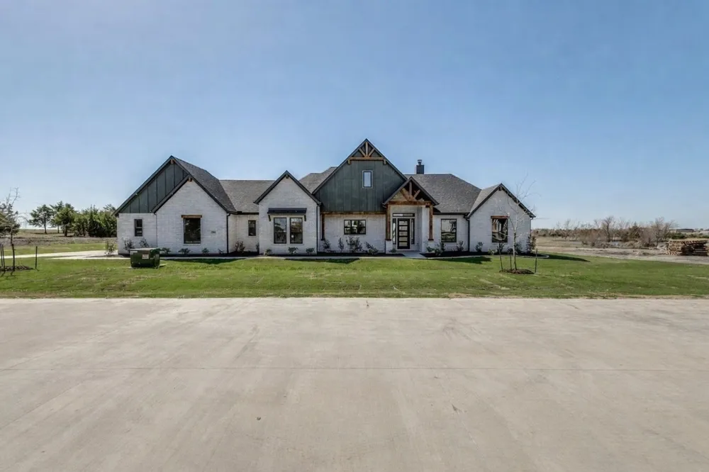 820 Evergreen Way Nevada, TX 75173