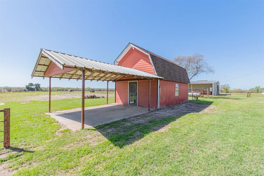 198 Vz County Road 4311 Ben Wheeler, TX 75754