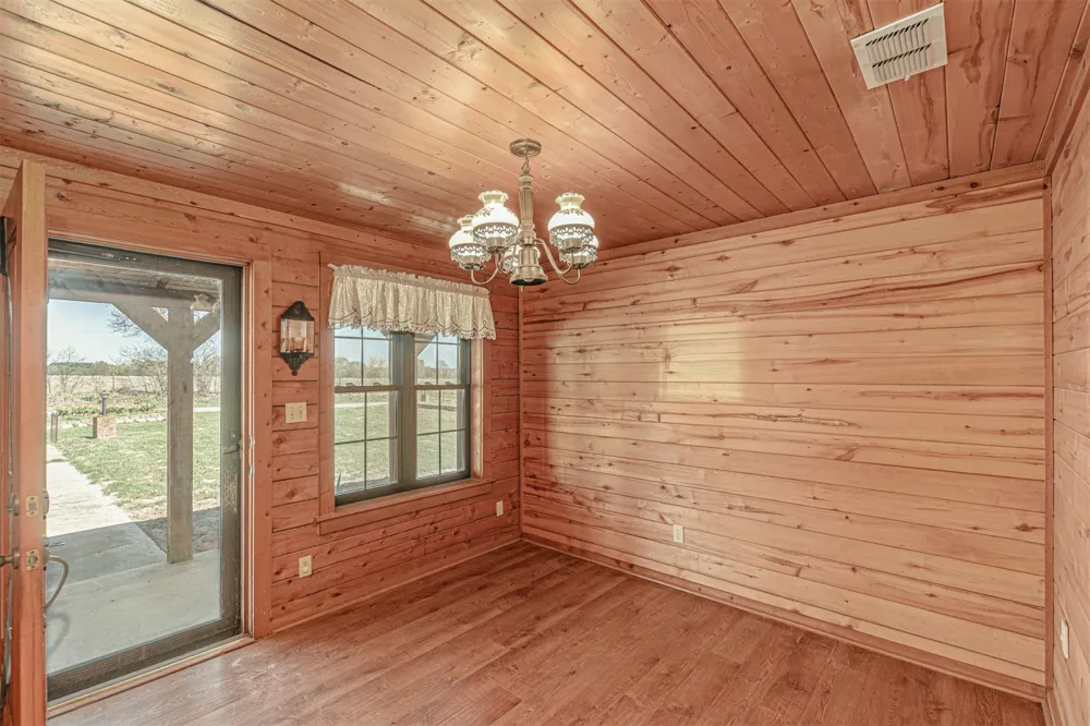 198 Vz County Road 4311 Ben Wheeler, TX 75754