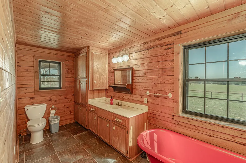 198 Vz County Road 4311 Ben Wheeler, TX 75754