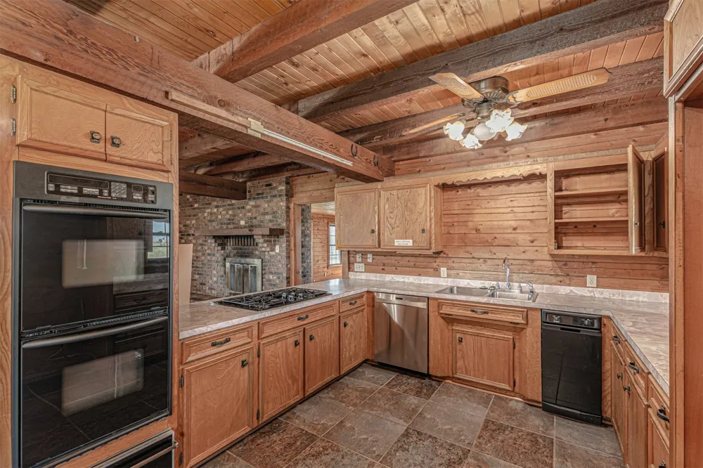198 Vz County Road 4311 Ben Wheeler, TX 75754