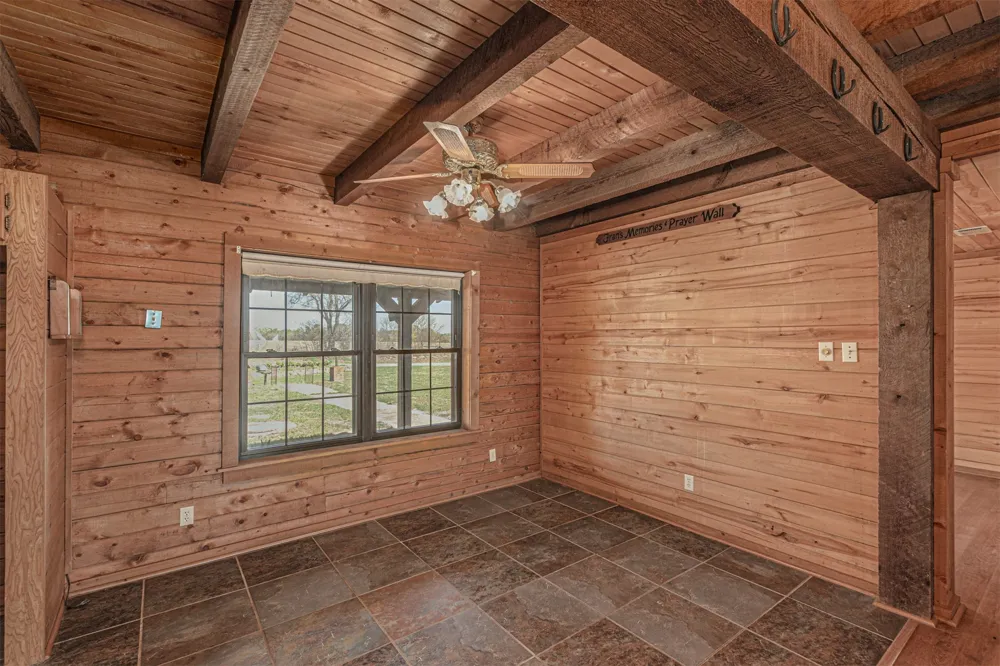 198 Vz County Road 4311 Ben Wheeler, TX 75754