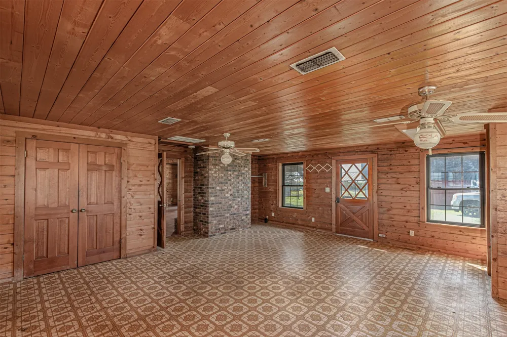 198 Vz County Road 4311 Ben Wheeler, TX 75754