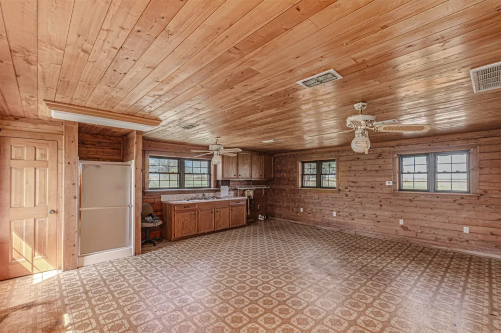 198 Vz County Road 4311 Ben Wheeler, TX 75754