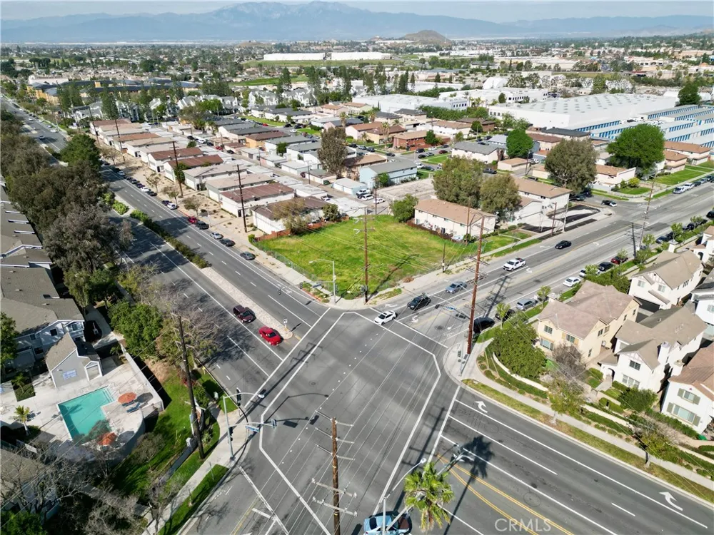 449 River Rd Corona, CA 92878