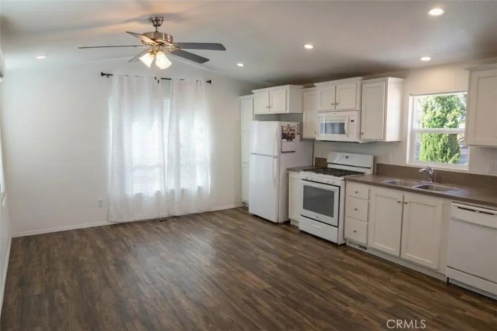 2767 W 1st #12 Santa Ana, CA 92703