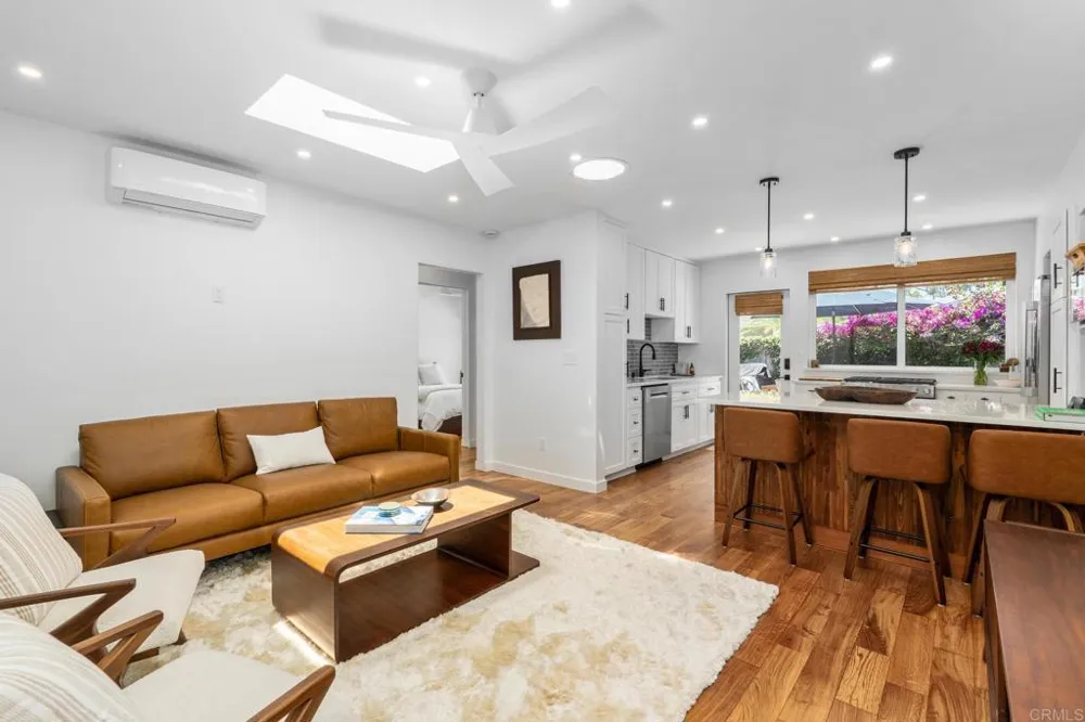 219 24th St Del Mar, CA 92014