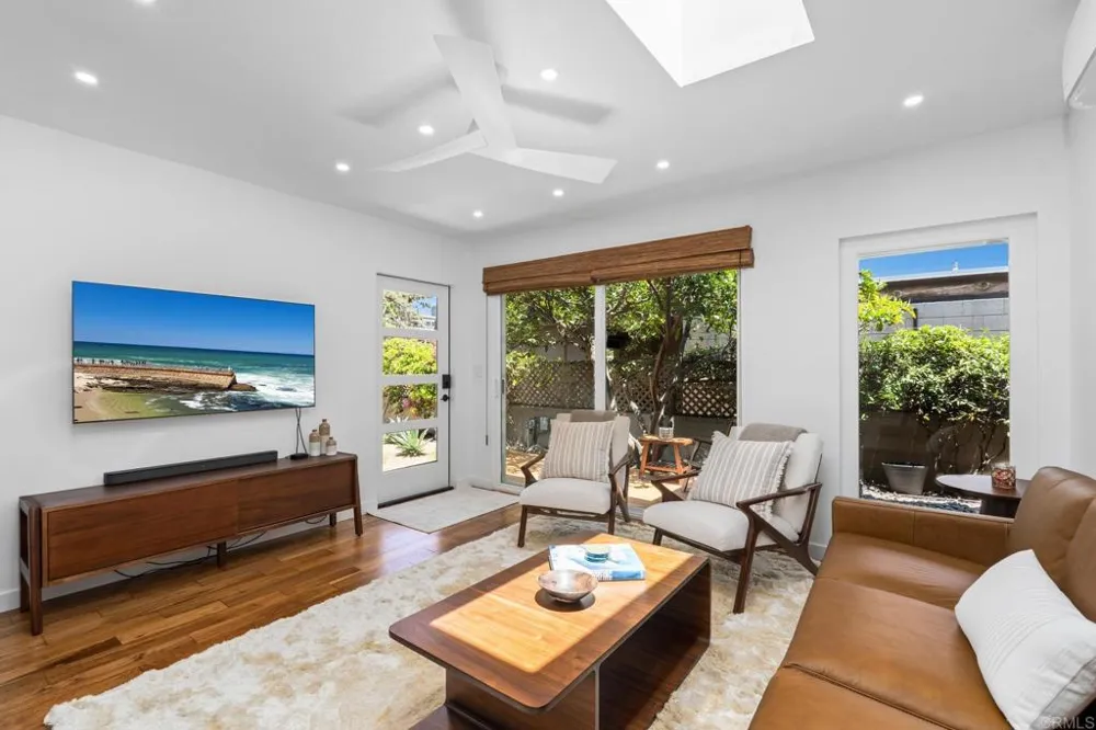 219 24th St Del Mar, CA 92014