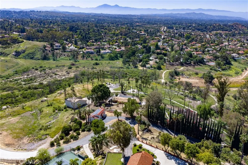 6480 Hawarden Riverside, CA 92506