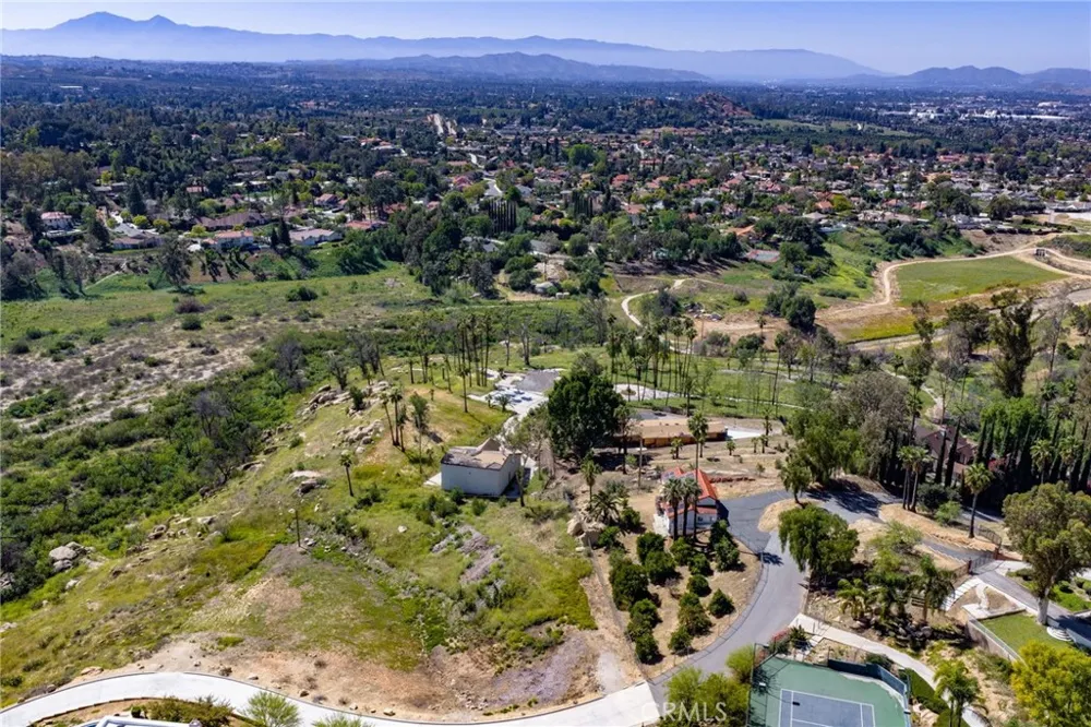 6480 Hawarden Riverside, CA 92506