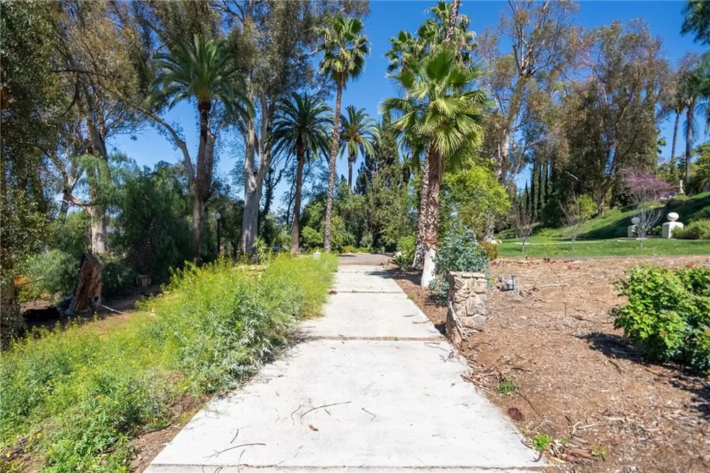 6480 Hawarden Riverside, CA 92506