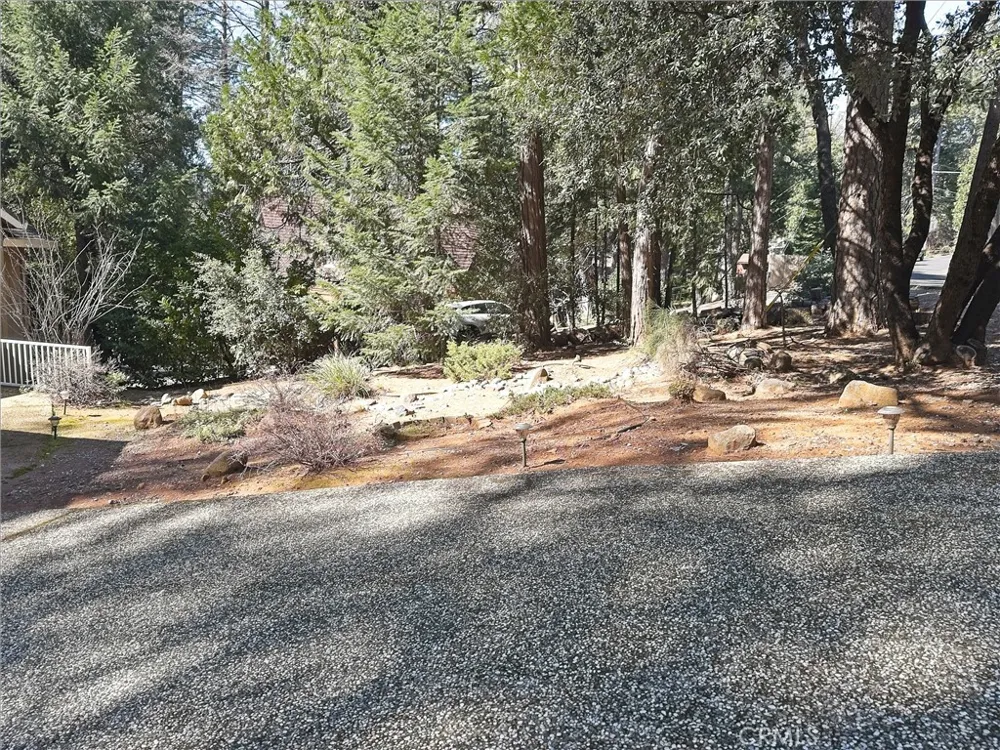14279 Carnegie Magalia, CA 95954