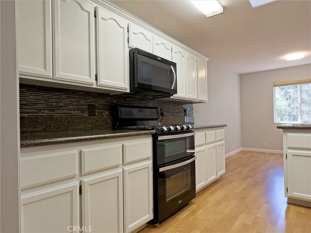 14279 Carnegie Magalia, CA 95954