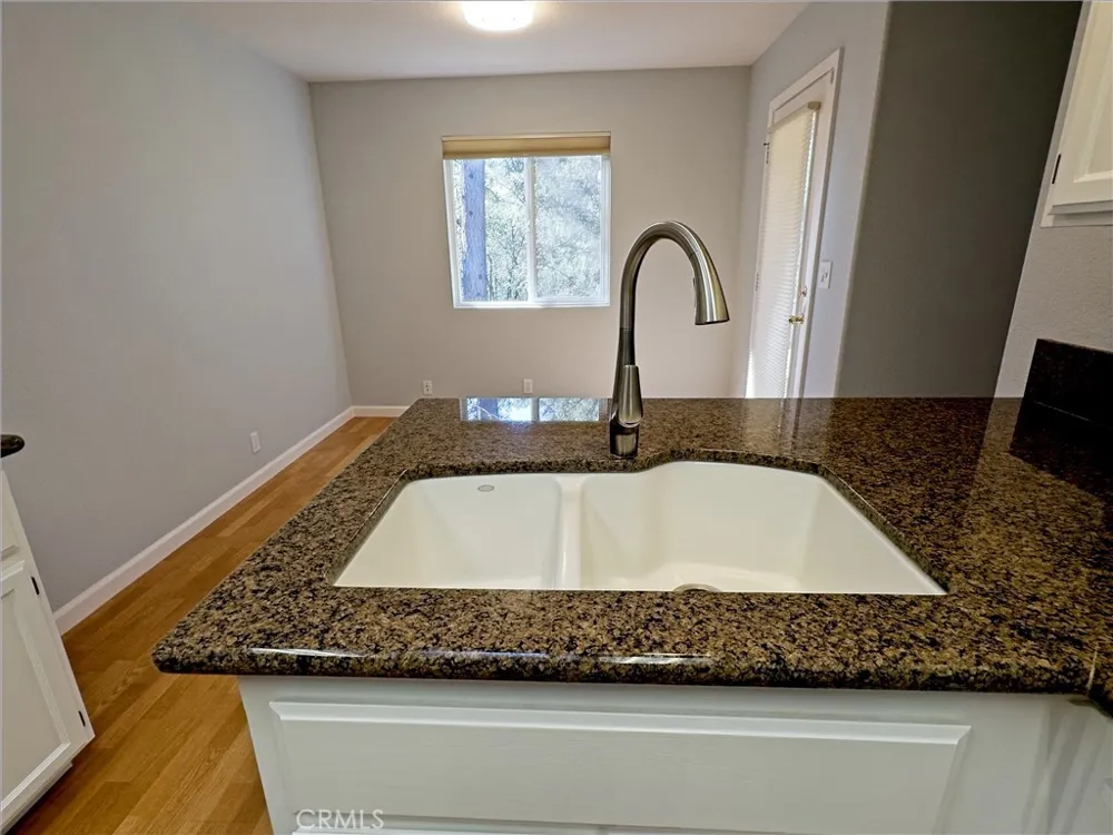 14279 Carnegie Magalia, CA 95954