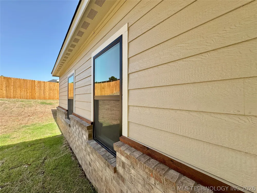 824 E Harlan Drive Tahlequah, OK 74464