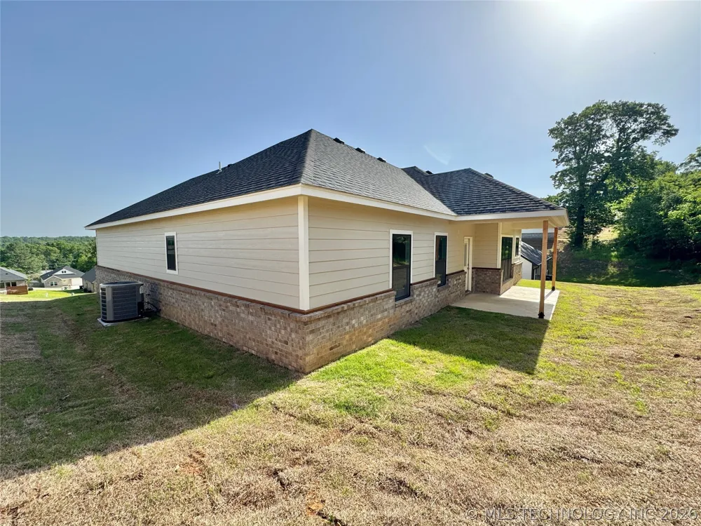 824 E Harlan Drive Tahlequah, OK 74464