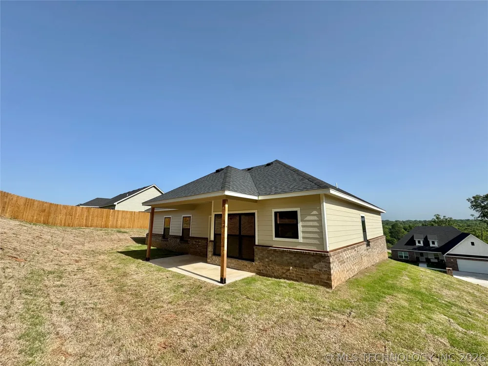 824 E Harlan Drive Tahlequah, OK 74464